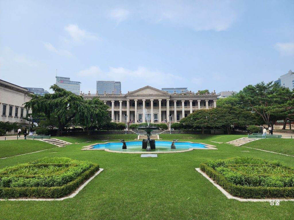 Seokjojeon western style neoclassical building at Deoksugung Palace which seoul palace to visit