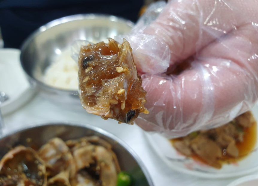 Dukkebi Gejang (두꺼비게장): The Master of Marinated Raw Crab